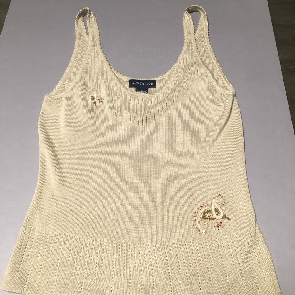 Ann Taylor taupe top. Size small.